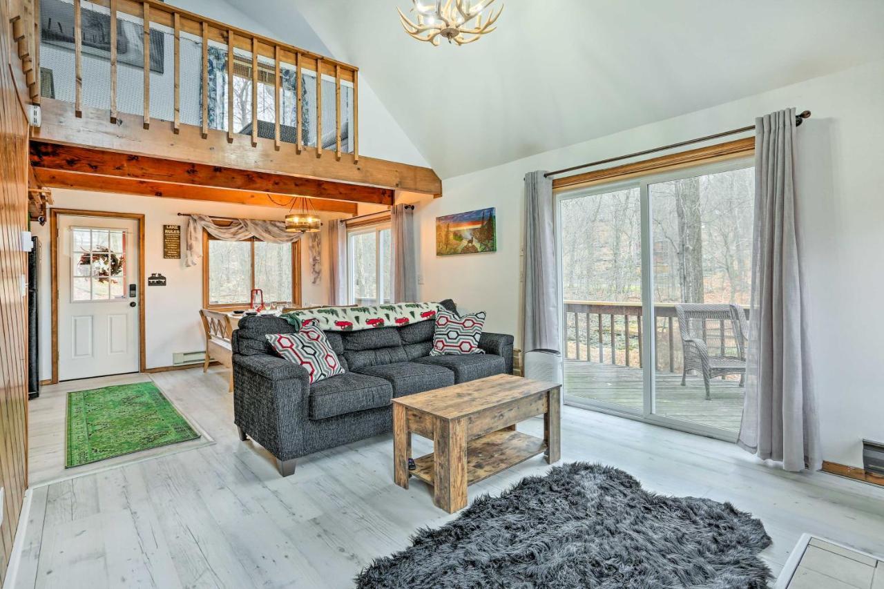 Cozy With Deck Near Shawnee Mountain! Сasa de vacaciones Bushkill