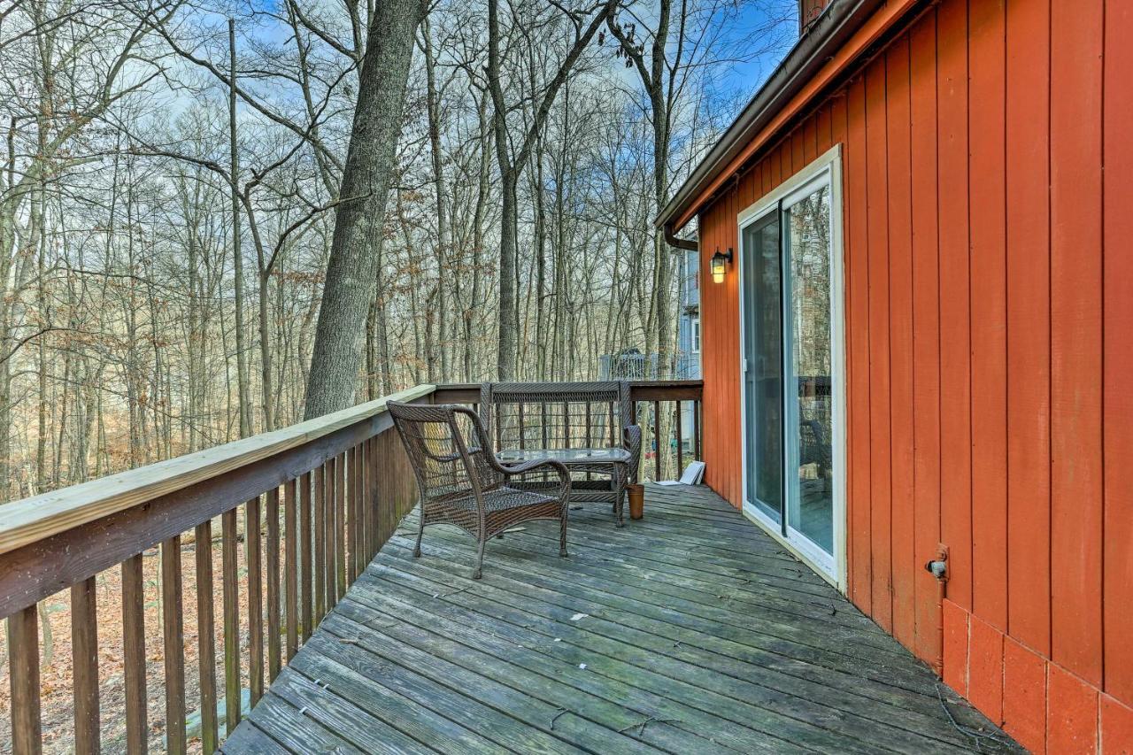 Cozy With Deck Near Shawnee Mountain! Сasa de vacaciones Bushkill