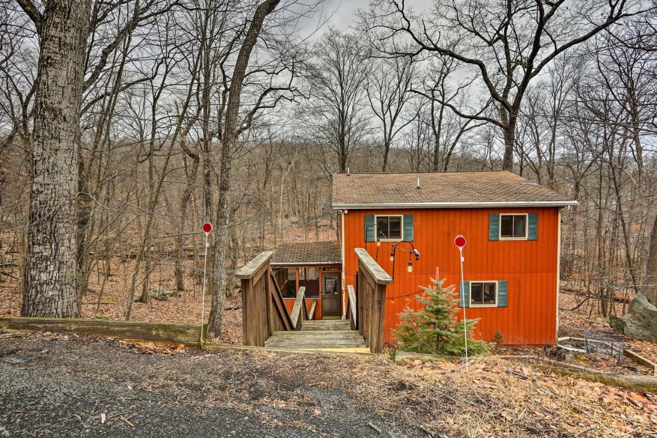 Cozy With Deck Near Shawnee Mountain!