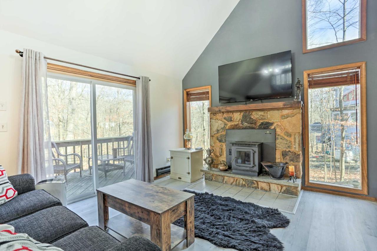 Cozy With Deck Near Shawnee Mountain! Holiday home Bushkill